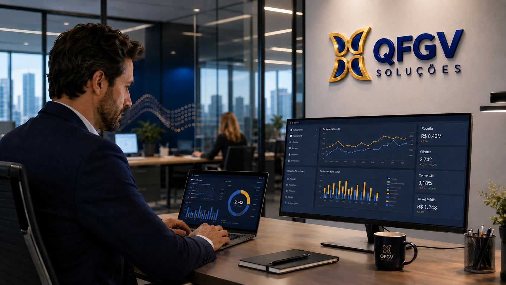 Executivo analisando dashboards e indicadores da operação QFGV